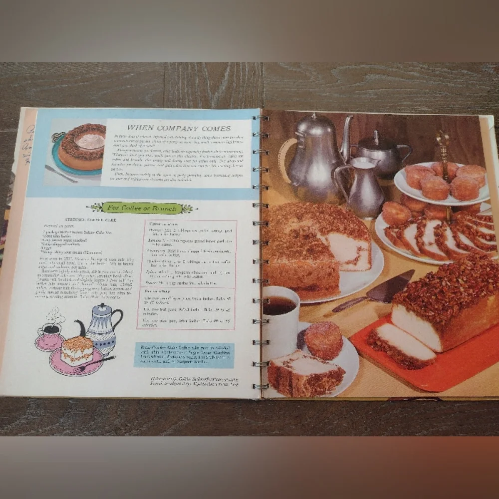 Vintage 1960s Betty Crocker Cookbook Set - Picture 6 of 16